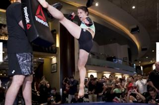 Joanna Jedrzejczyk feet photo thumbnail