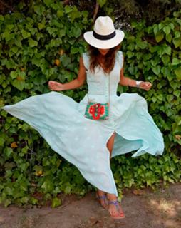 Paula Echevarría feet photo thumbnail