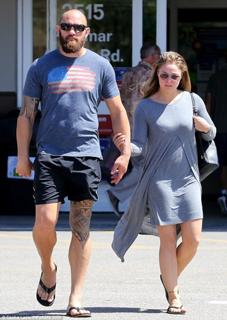 Ronda Rousey feet photo thumbnail