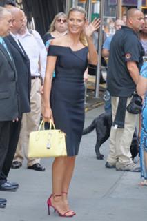 Heidi Klum feet photo thumbnail