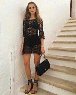 Chiara Ferragni feet photo thumbnail