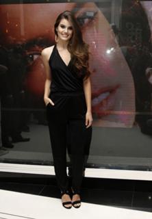 Camila Queiroz feet photo thumbnail