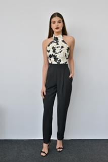 Camila Queiroz feet photo thumbnail