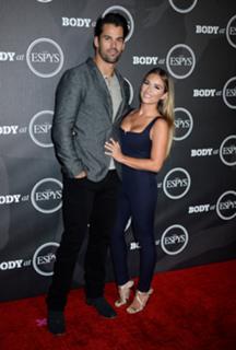 Jessie James Decker feet photo thumbnail