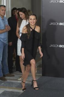 Alicia Vikander feet photo thumbnail