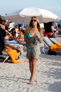Kristin Cavallari feet photo thumbnail