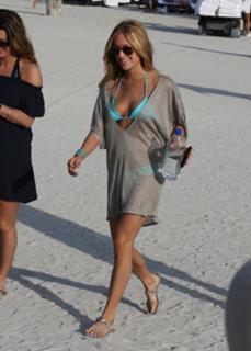 Kristin Cavallari feet photo thumbnail