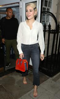 Pixie Lott feet photo thumbnail