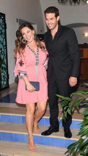 Kelly Brook feet photo thumbnail
