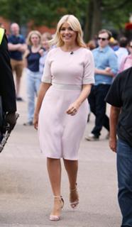 Holly Willoughby feet photo thumbnail