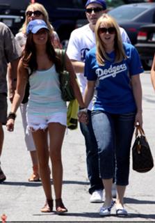 Ashley Tisdale feet photo thumbnail