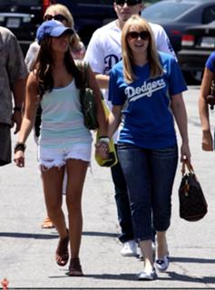 Ashley Tisdale feet photo thumbnail