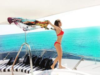 Thalía feet photo thumbnail