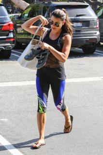 Lea Michele feet photo thumbnail
