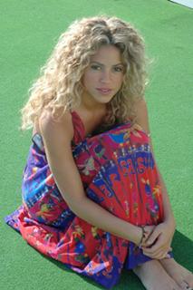 Shakira feet photo thumbnail