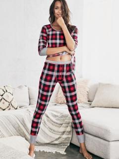 Lais Ribeiro feet photo thumbnail
