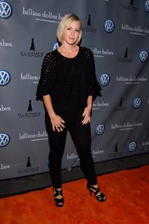 Jennie Garth feet photo thumbnail