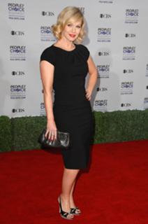 Jennie Garth feet photo thumbnail