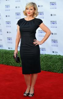 Jennie Garth feet photo thumbnail