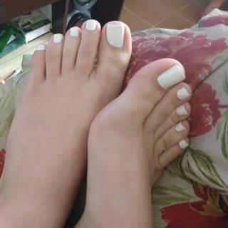 Isa Pes feet photo thumbnail