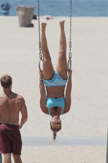 Lindsey Vonn feet photo thumbnail