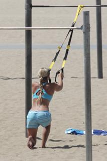 Lindsey Vonn feet photo thumbnail