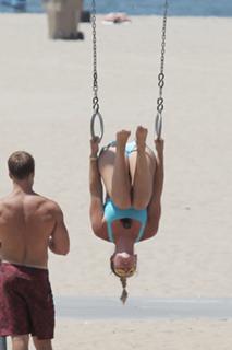 Lindsey Vonn feet photo thumbnail