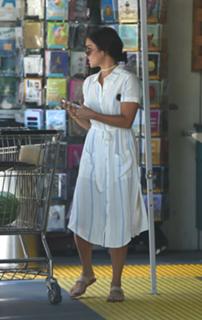 Vanessa Hudgens feet photo thumbnail