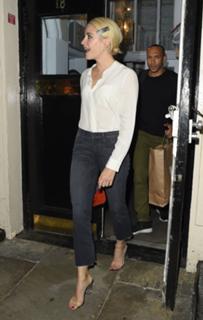 Pixie Lott feet photo thumbnail