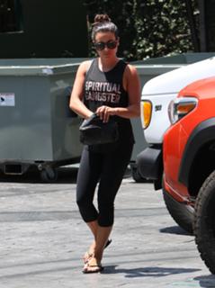 Lea Michele feet photo thumbnail