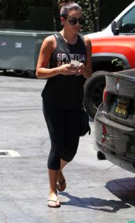 Lea Michele feet photo thumbnail