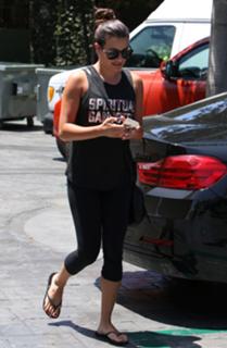 Lea Michele feet photo thumbnail