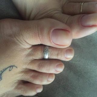 Karin Klemp feet photo thumbnail