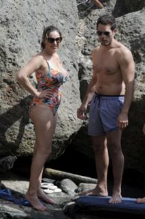 Kelly Brook feet photo thumbnail