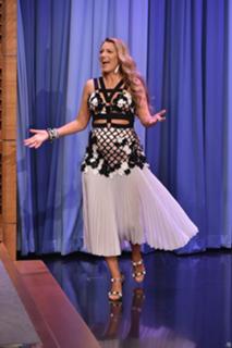 Blake Lively feet photo thumbnail