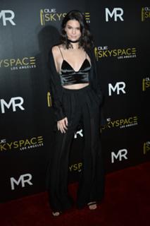 Kendall Jenner feet photo thumbnail