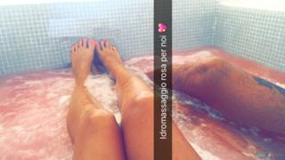 Valentina Vignali feet photo thumbnail
