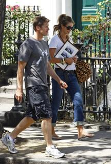 Elle Macpherson feet photo thumbnail