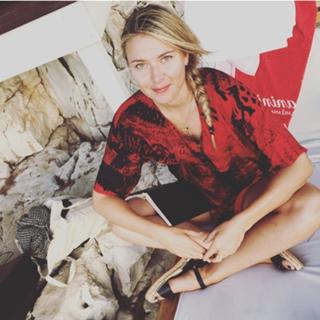 Maria Sharapova feet photo thumbnail