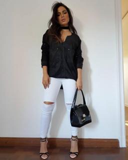 Anitta feet photo thumbnail