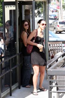 Nikki Reed feet photo thumbnail