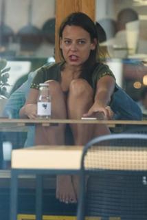 Anna Mucha feet photo thumbnail