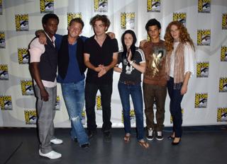 Kristen Stewart feet photo thumbnail