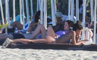 Sara Sampaio feet photo thumbnail
