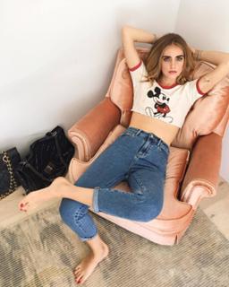 Chiara Ferragni feet photo thumbnail