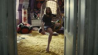 Chloë Grace Moretz feet photo thumbnail