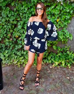 Paula Echevarría feet photo thumbnail