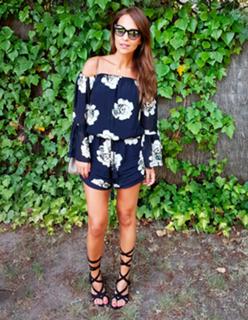 Paula Echevarría feet photo thumbnail