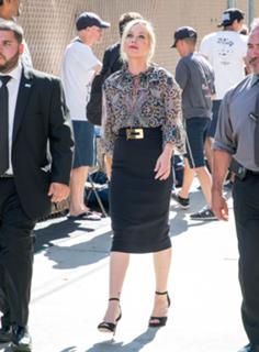 Christina Applegate feet photo thumbnail