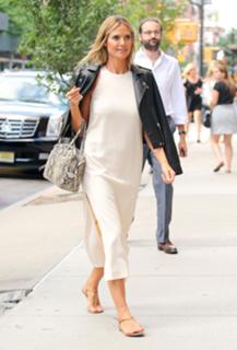 Heidi Klum feet photo thumbnail